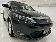 Toyota Harrier 2.0 Sunroof 2015 Brown Rear Entertainment